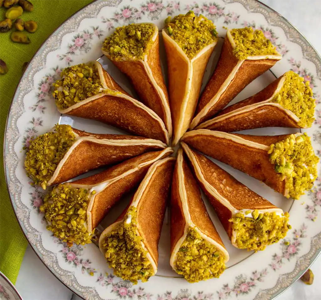 Qatayef Palestinian cuisine